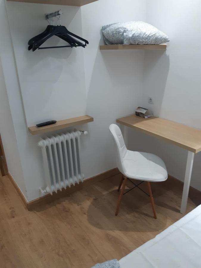 Hostal-Restaurante Lugano เวริน ภายนอก รูปภาพ